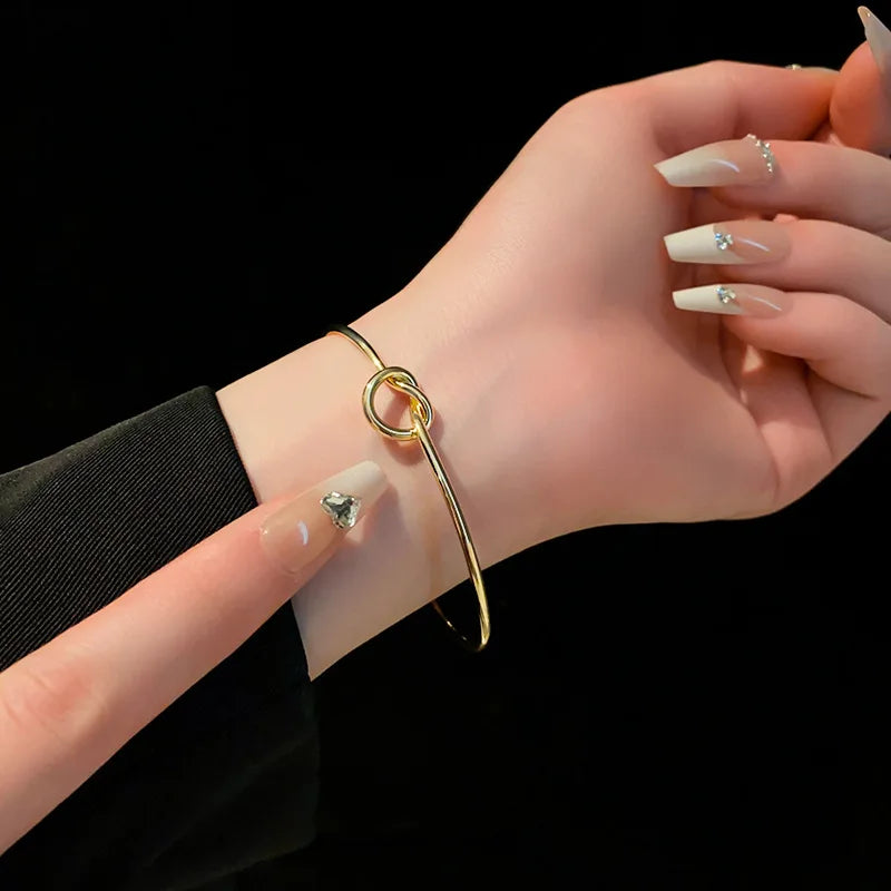 Bracelets joncs torsadés à texture tressée